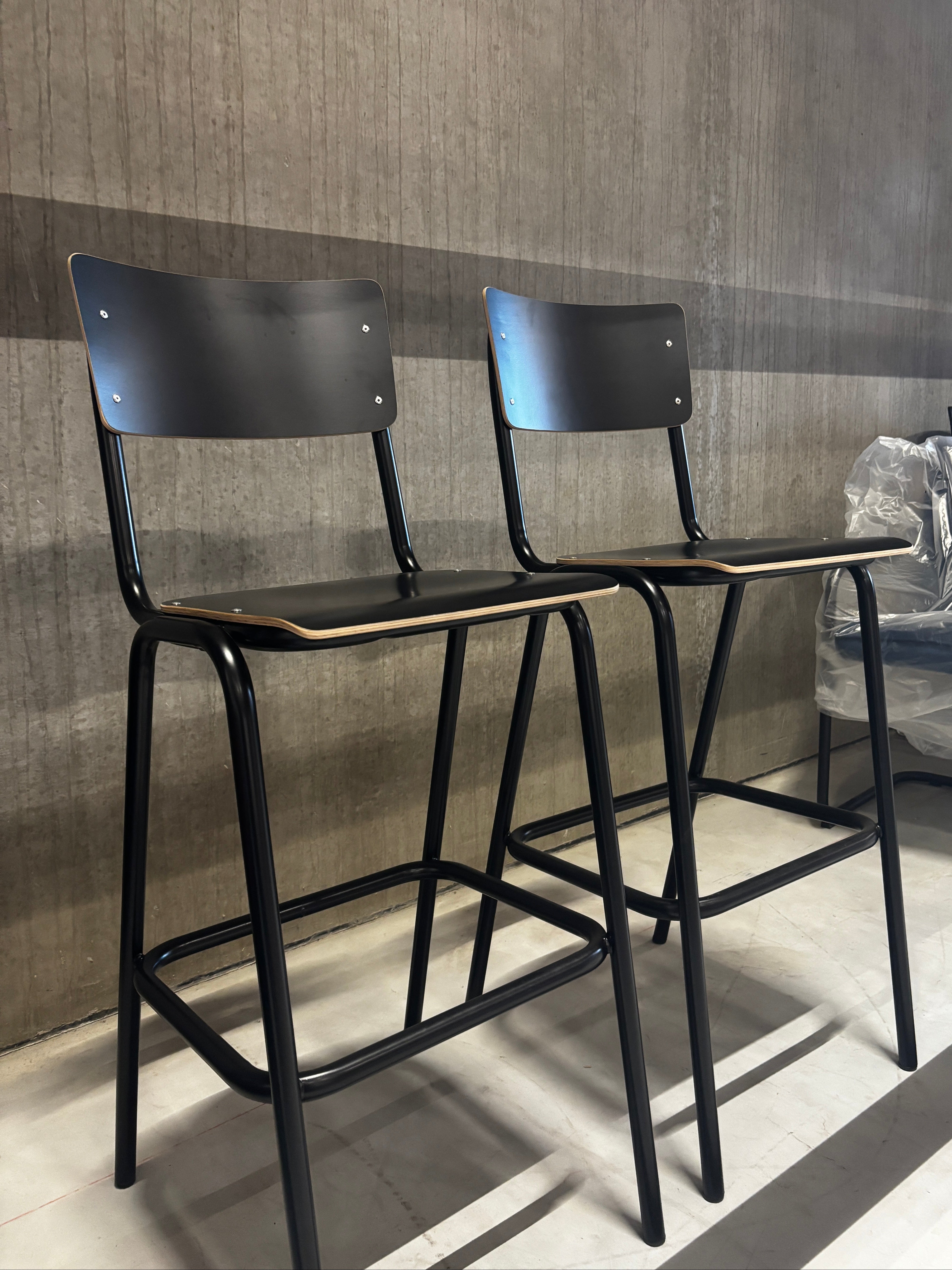 Sample Sale - Workliving School Barkruk - Houten Design Zwart - 76 CM