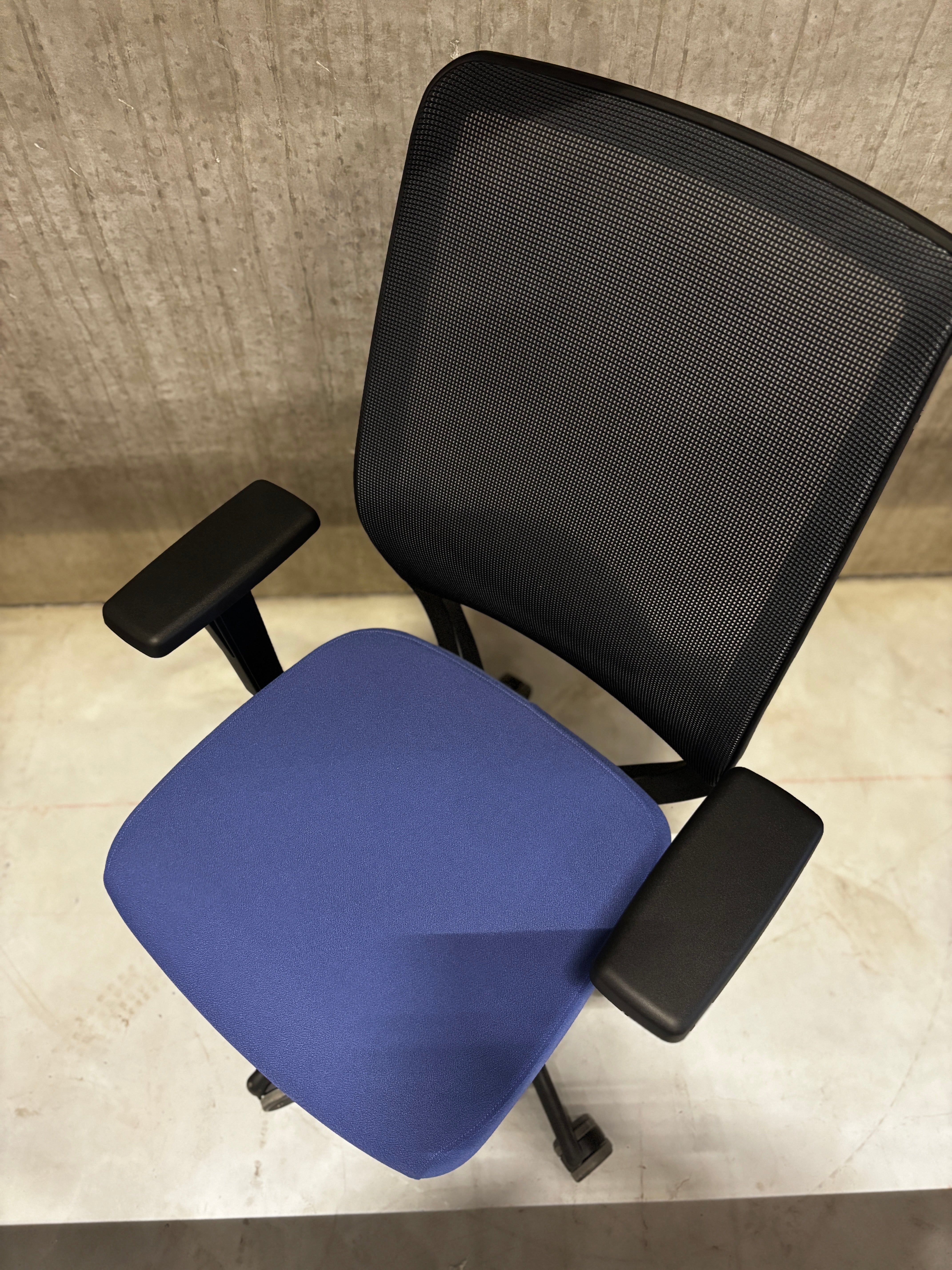 Sample Sale - Workliving Ocean Mesh Blauw - Ergonomische Bureaustoel NEN 1335