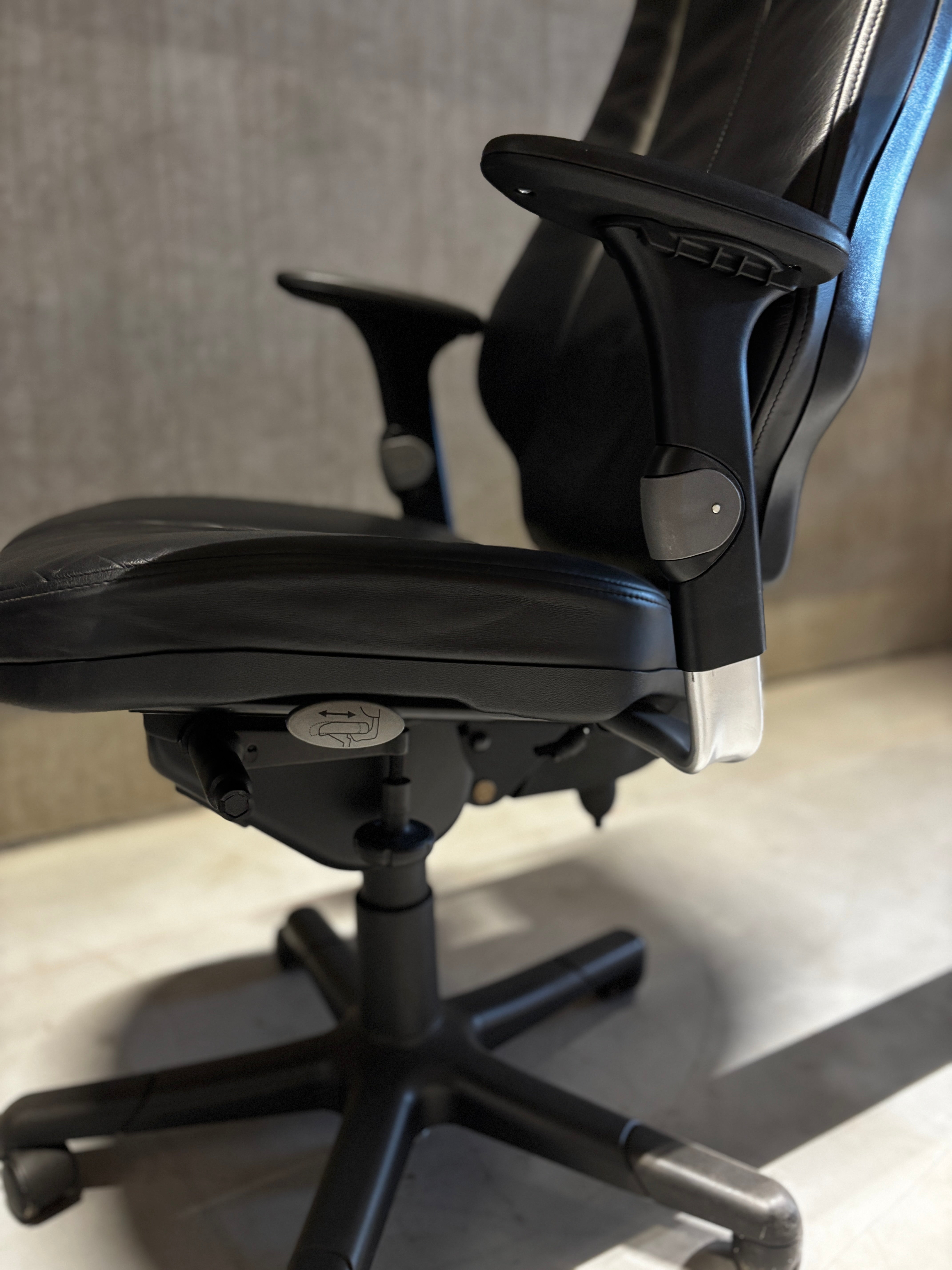 Refurbished Bureaustoel RH Logic 4 Leder met Hoofdsteun Zwart