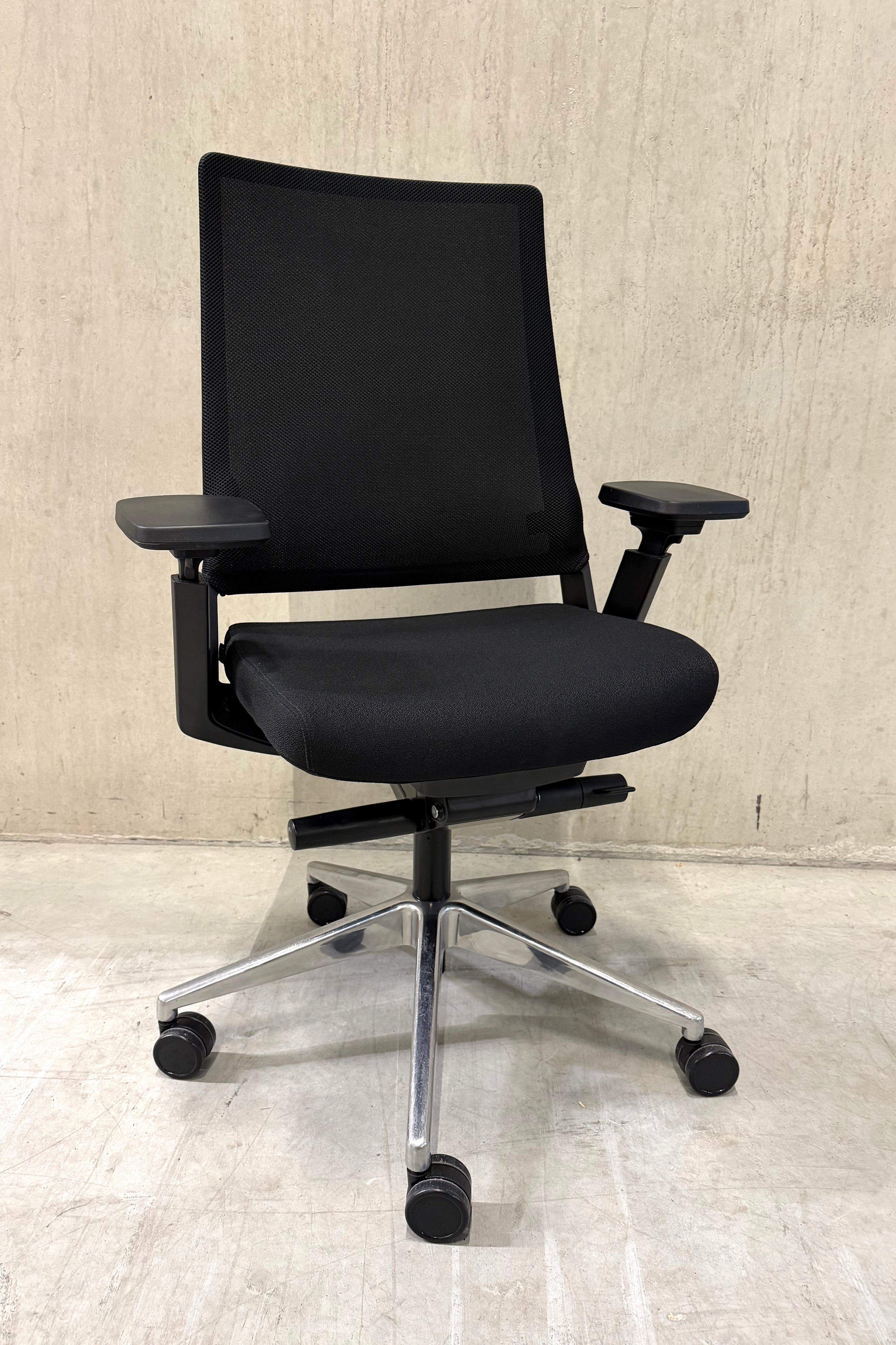 Outlet - Refurbished Bureaustoel B13 Comfort Zwart