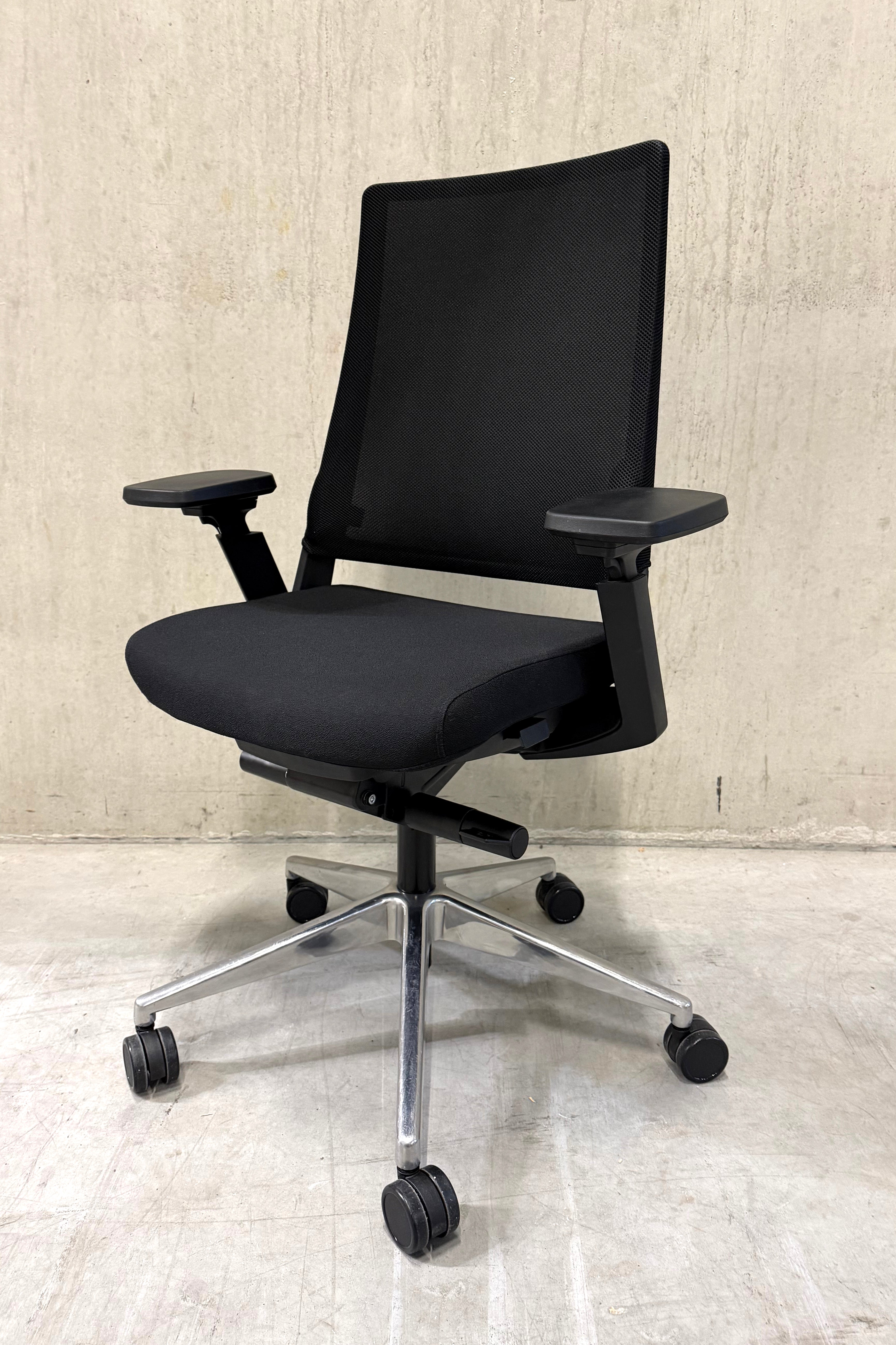Outlet - Refurbished Bureaustoel B13 Comfort Zwart