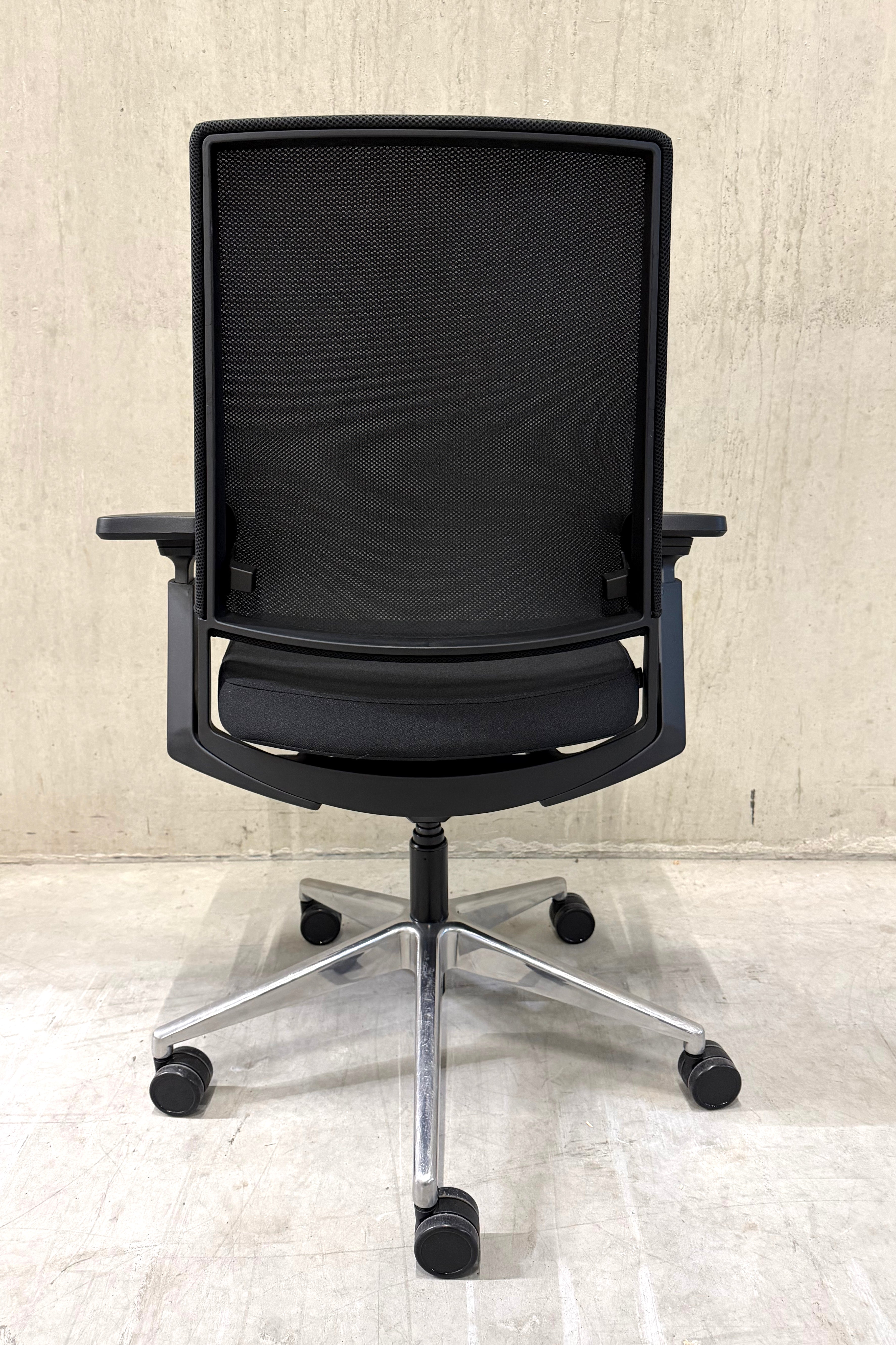 Outlet - Refurbished Bureaustoel B13 Comfort Zwart