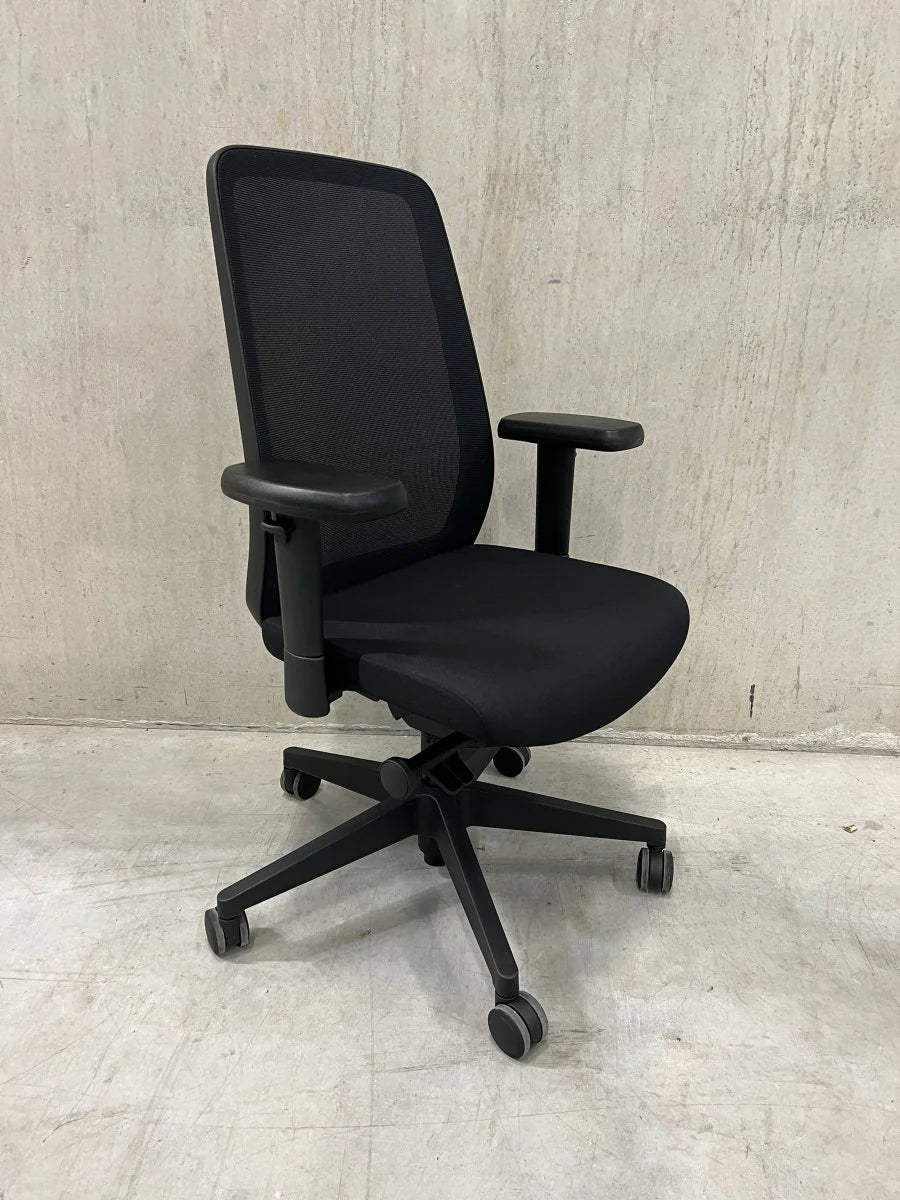 Outlet - Refurbished Bureaustoel A2 Mesh Zwart