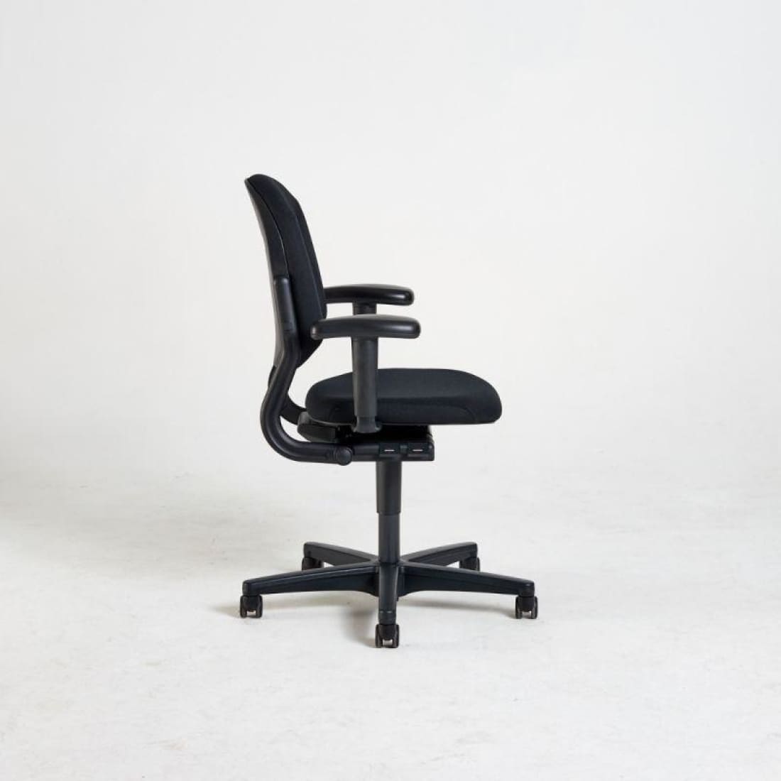 Refurbished Bureaustoel Ahrend 220 Zwart Ergonomisch Design