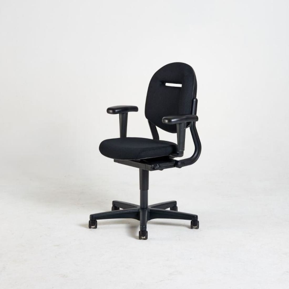 Refurbished Bureaustoel Ahrend 220 Zwart Ergonomisch Design