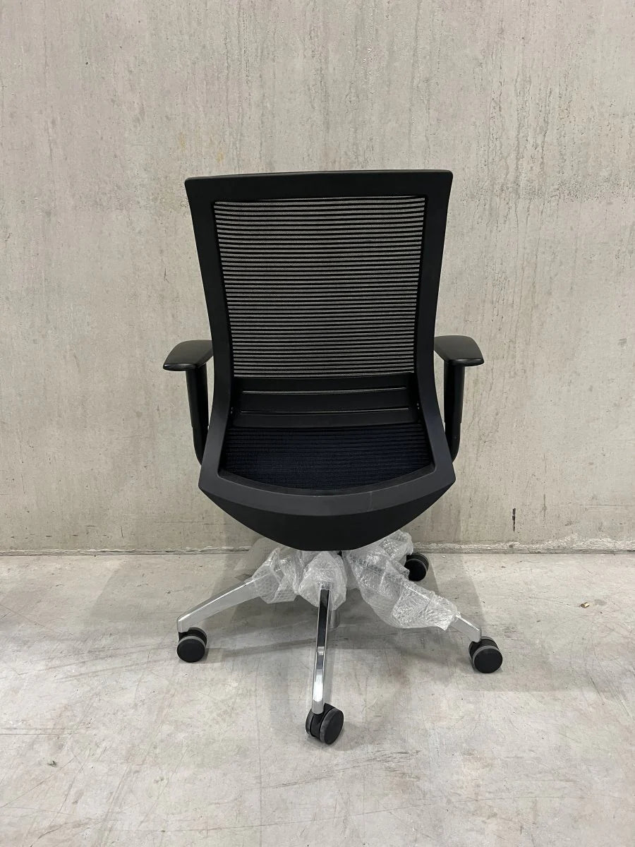 Outlet - Refurbished Bureaustoel B4 Zwart Mesh