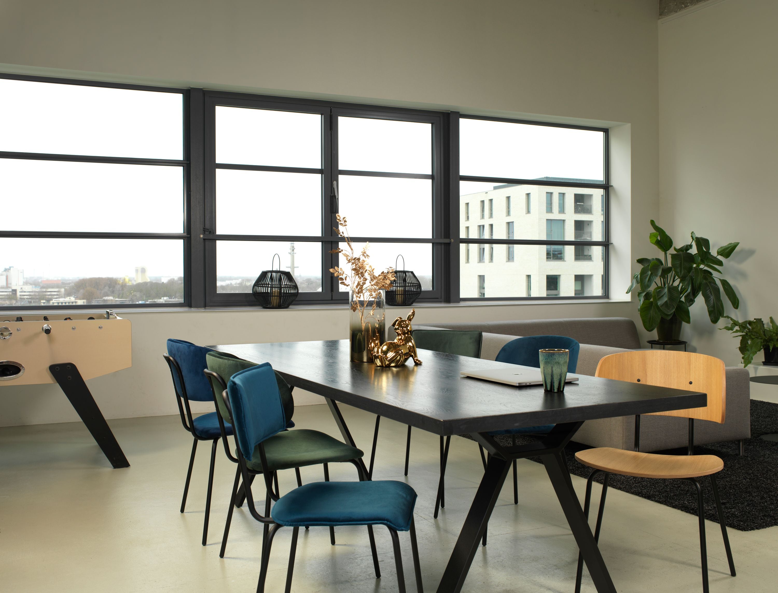 Workliving Eetkamerstoel Bo Society - Boucle Mustard - Workliving - Bouclé eetkamerstoelen- Workliving