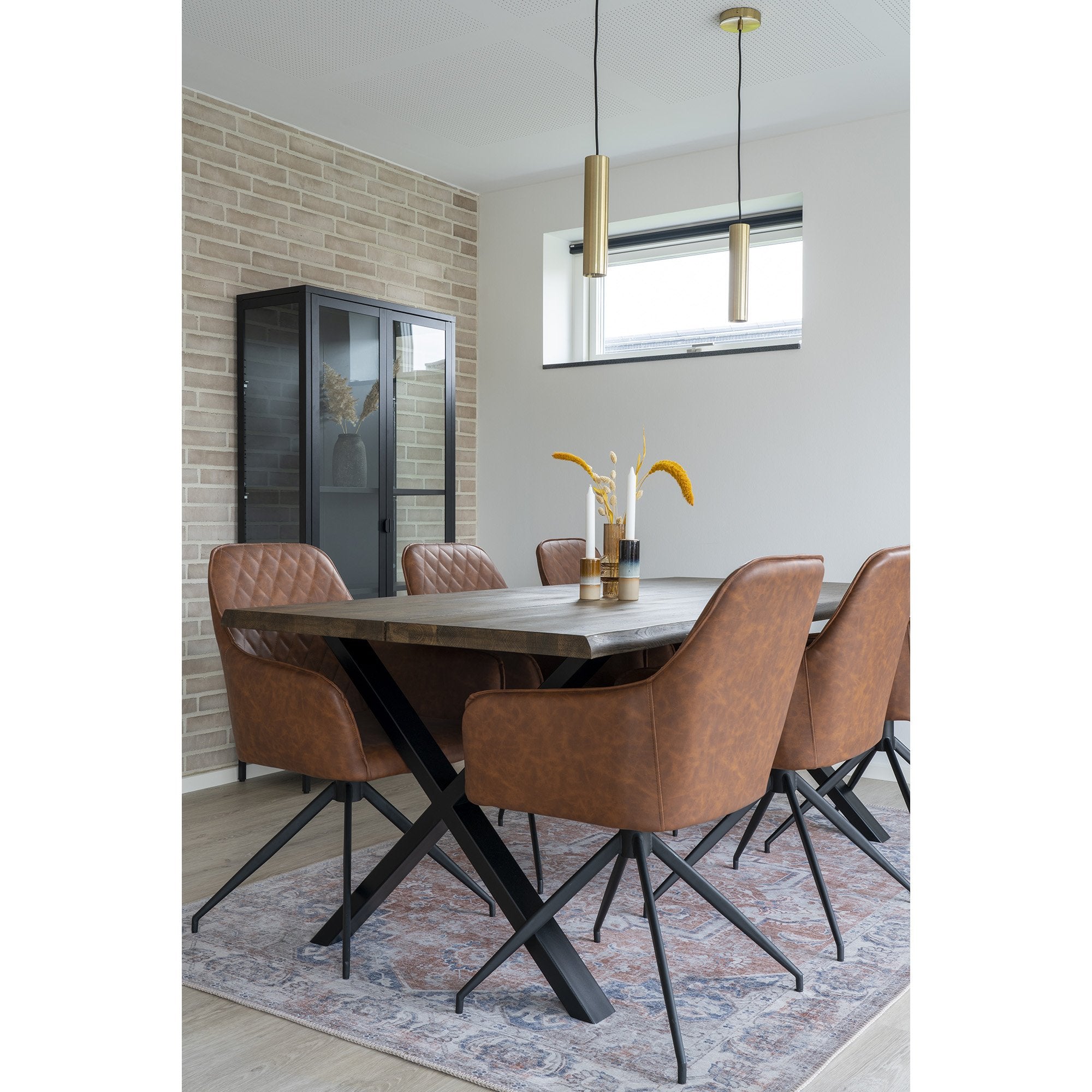 Harbo Dining Chair with Swivel - Dining Chair in PU with Swivel, vintage brown with black legs, HN1220 - House Nordic - Dining Chair- Workliving