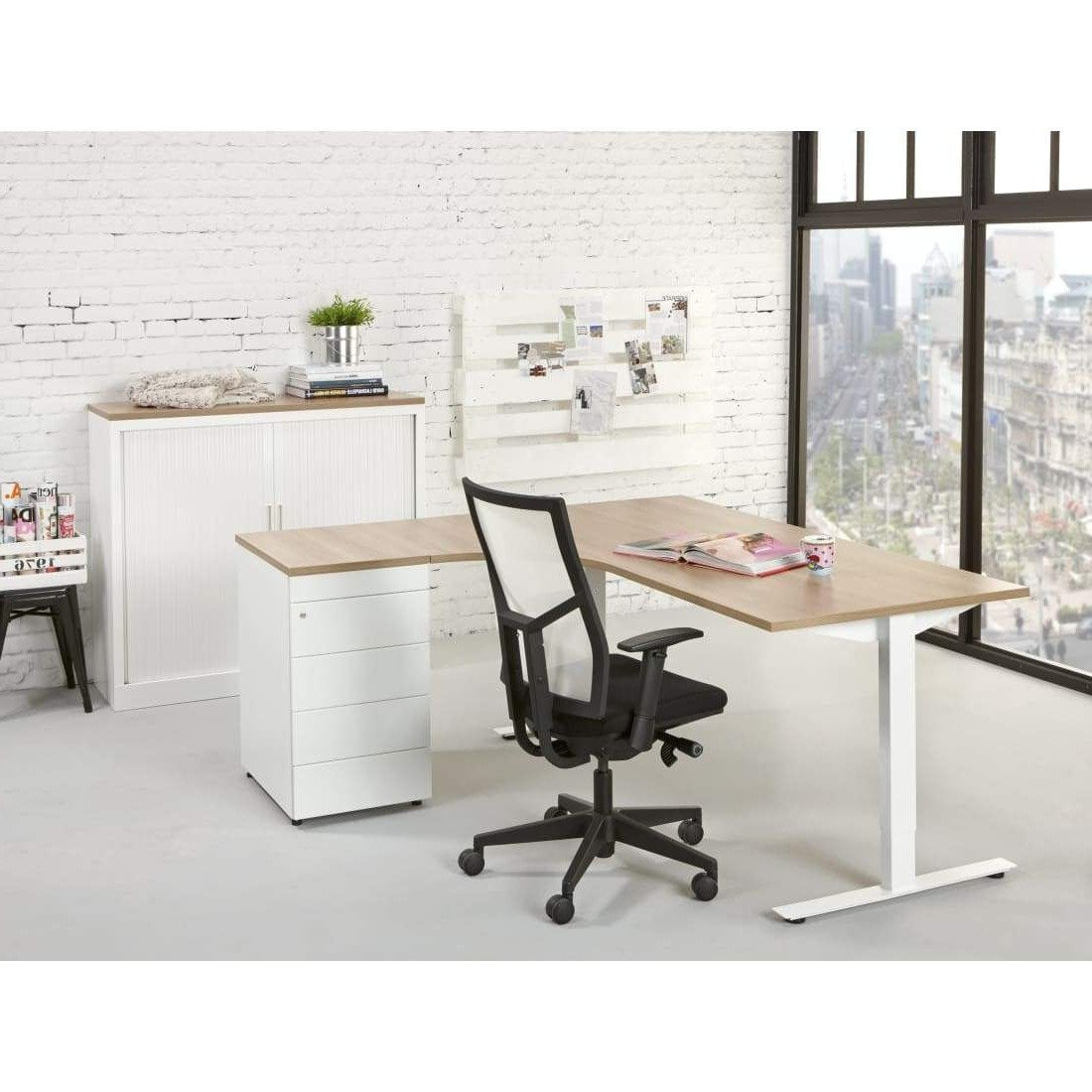 Hoekbureau Rechts Verstelbaar Brooklyn T-poot 180x80 - Licht