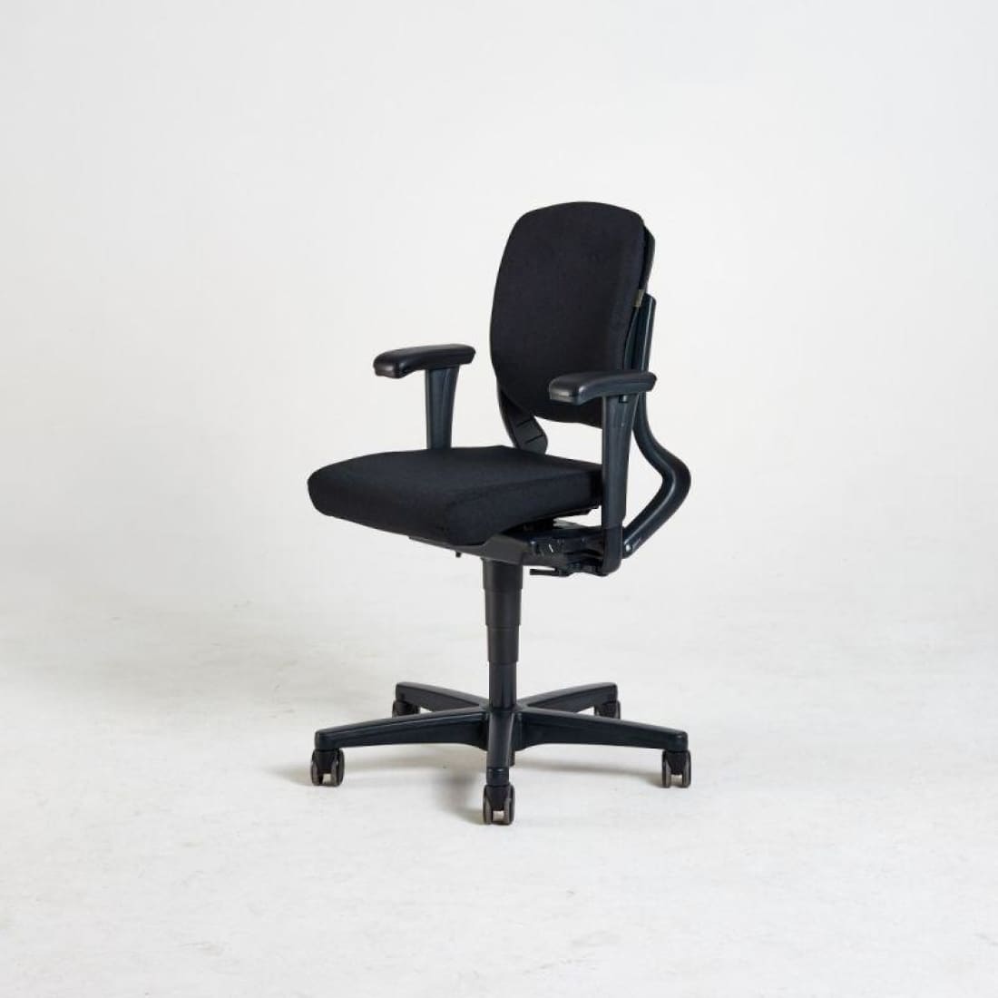 Ahrend 230 Bureaustoel Refurbished Ergonomisch Design (N)en 1335 bureaustoel Woonliving