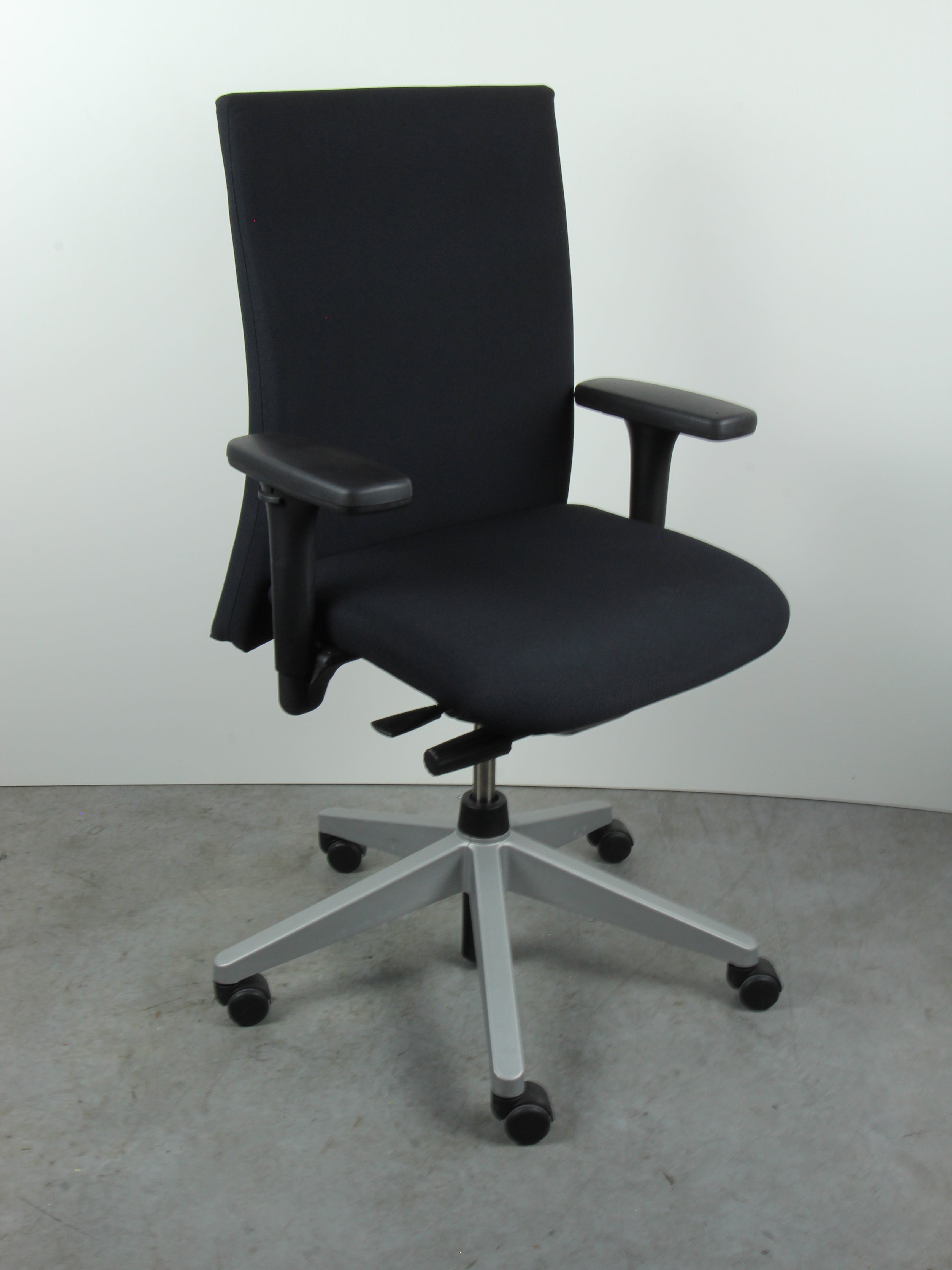 Outlet - Refurbished Bureaustoel Haworth Comforto D5575 E2