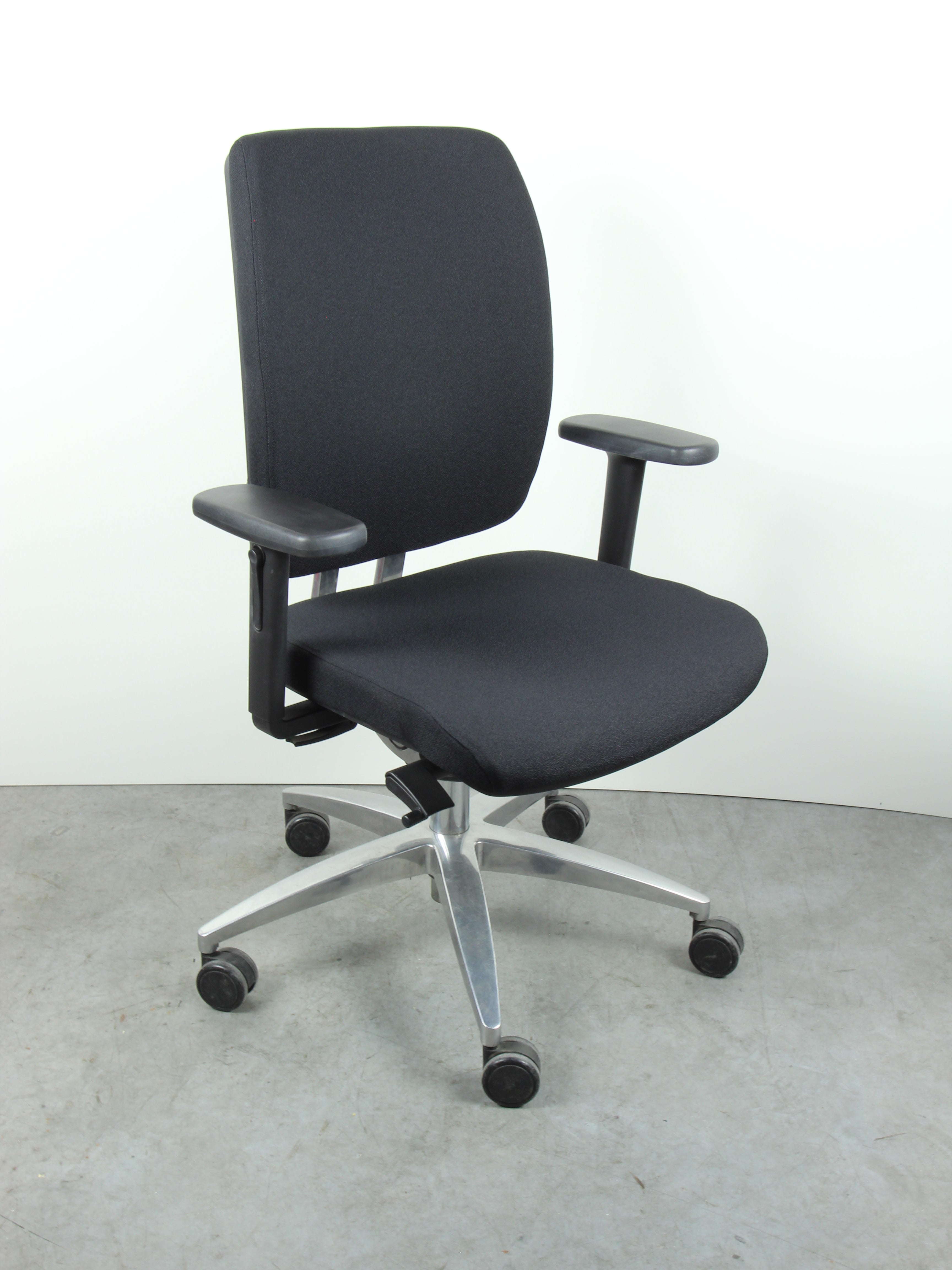 Outlet - Refurbished Bureaustoel Kembo M9 Alu E5