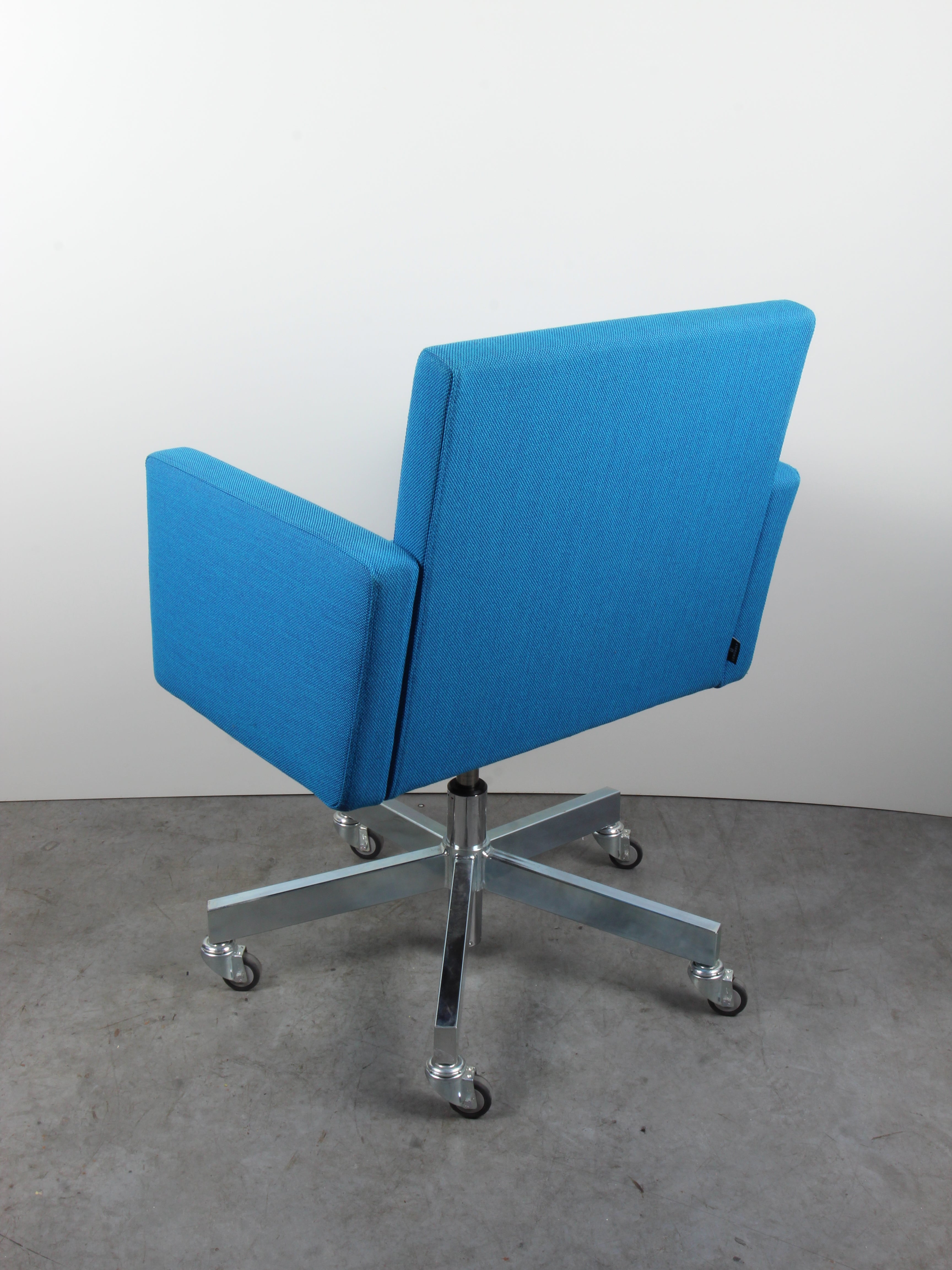 Outlet - Refurbished Bureaustoel Star Design Blauw Alu E6