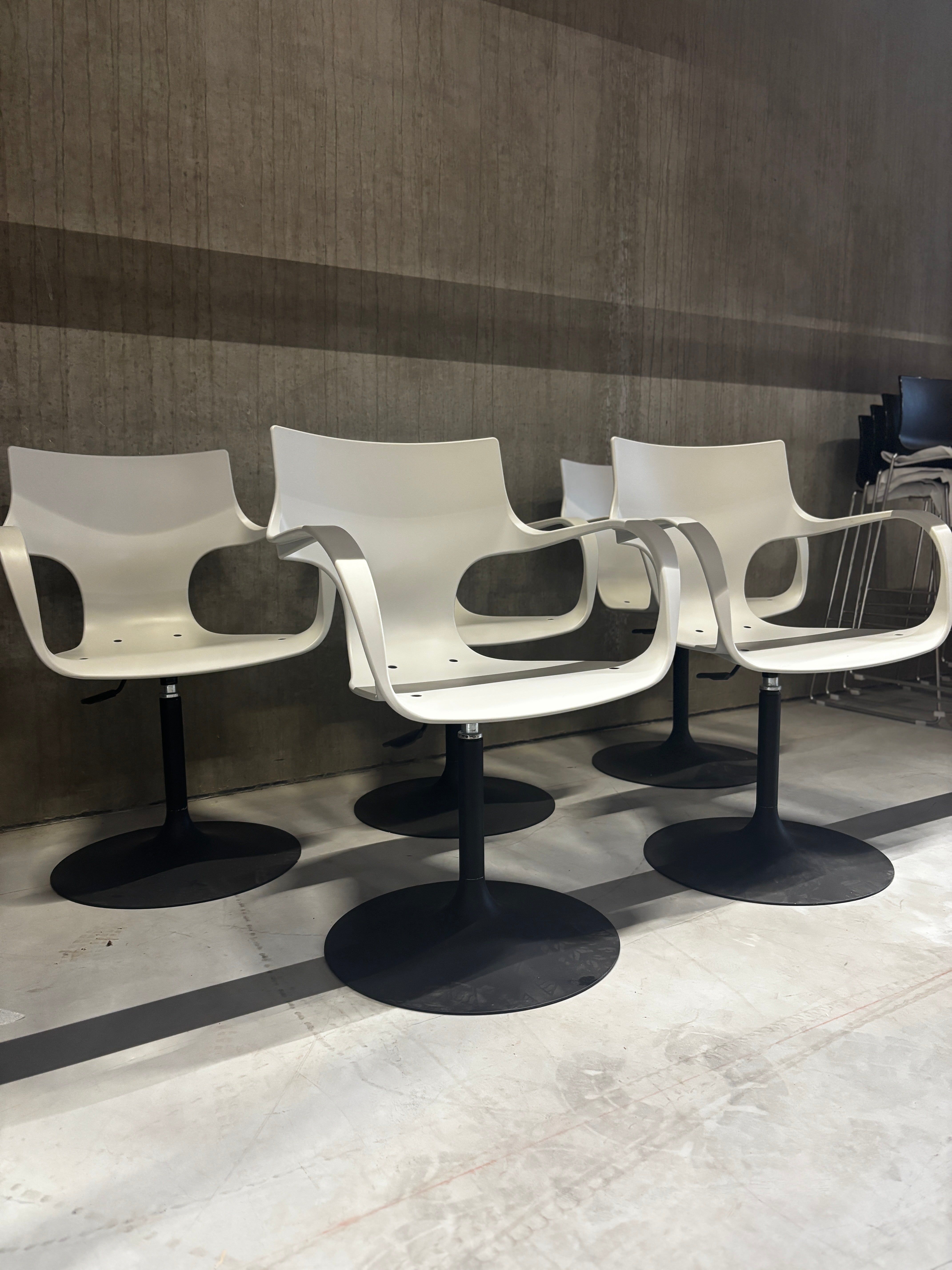 Sample Sale - Workliving Jim Stoel - Wit - Trompet Onderstel - Set van 5