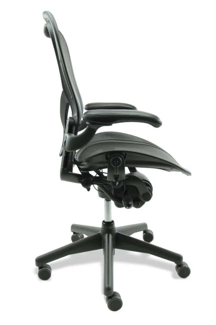 Refurbished Bureaustoel Herman Miller Aeron "C" Posturefit Full Option Graphite