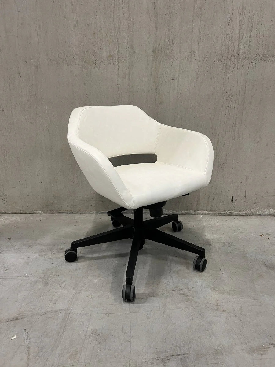 Outlet - Refurbished Bureaustoel A3 Wit Leer