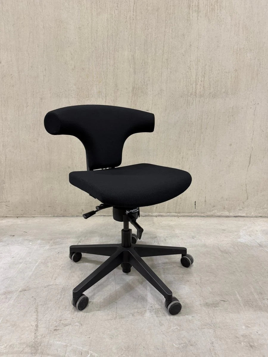 Outlet - Refurbished Bureaustoel B10 Spindl Bull Zwart