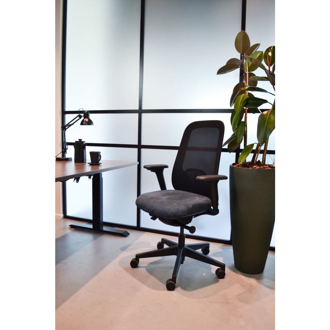 Workliving Nora Mesh Zwart Regain - BureaustoelErgonomisch