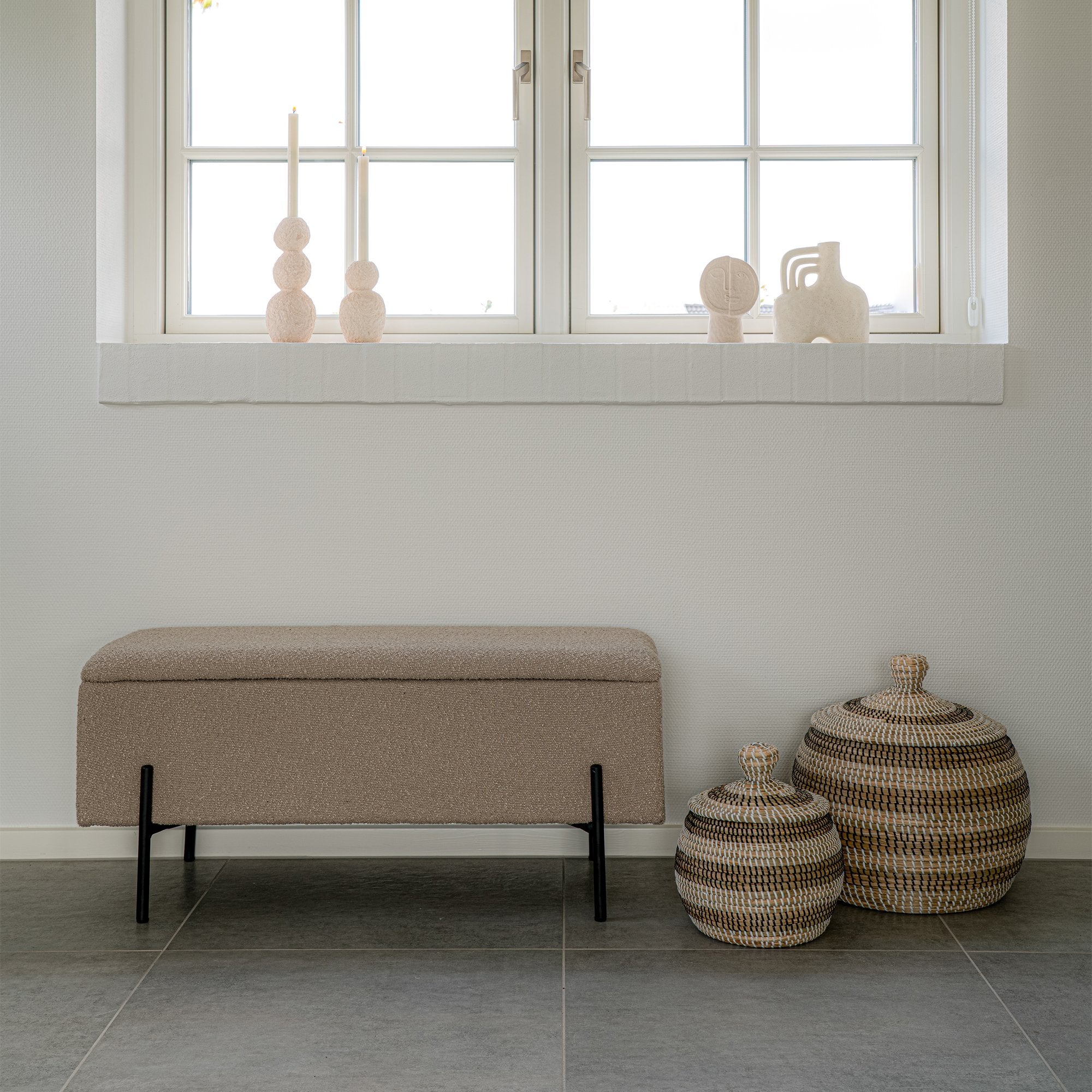 Watford Bench - Bench in bouclé with storage, beige with black legs, 95x36,5x46 cm, HN1233 - House Nordic - Bench- Workliving