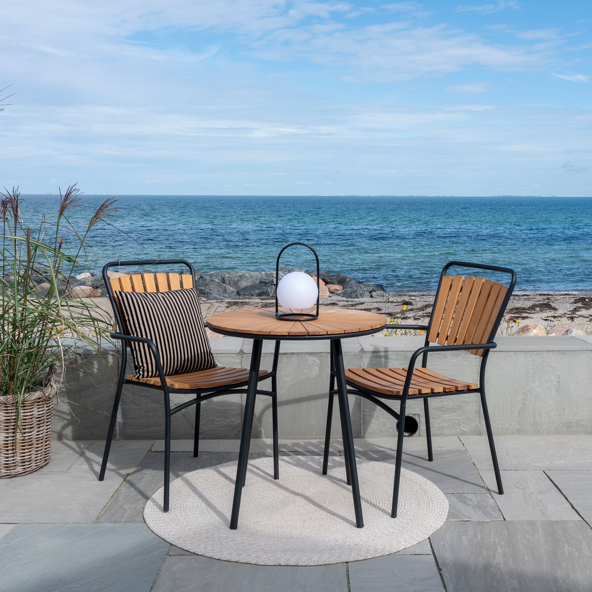 Cleveland Side Table - Side Table, teak table top, natural, black legs, ø70x74 cm - House Nordic - Dining Table- Workliving