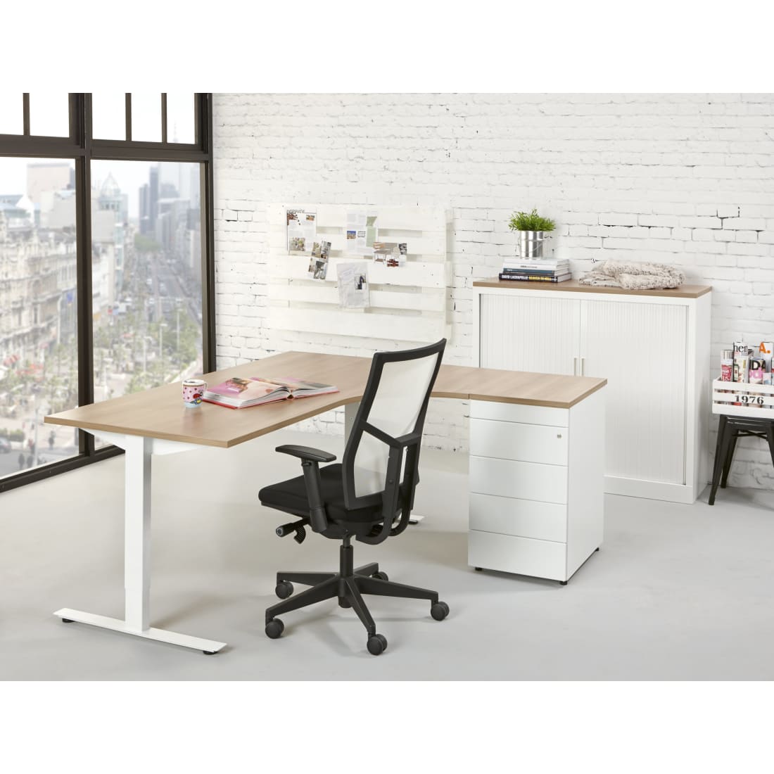 Hoekbureau Rechts Verstelbaar Brooklyn T-poot 160x80 - Licht