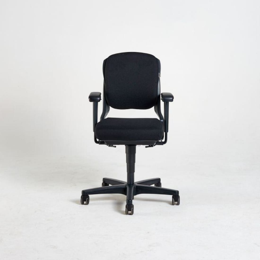 Ahrend 230 Bureaustoel Refurbished Ergonomisch Design (N)en 1335 bureaustoel Woonliving 